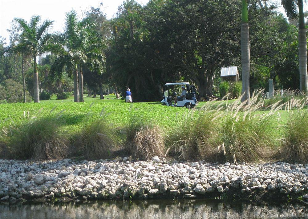 Hollywood Beach Golf Resort Bagian luar foto
