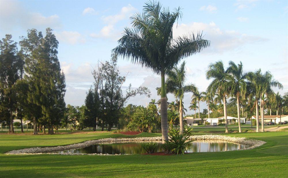 Hollywood Beach Golf Resort Bagian luar foto