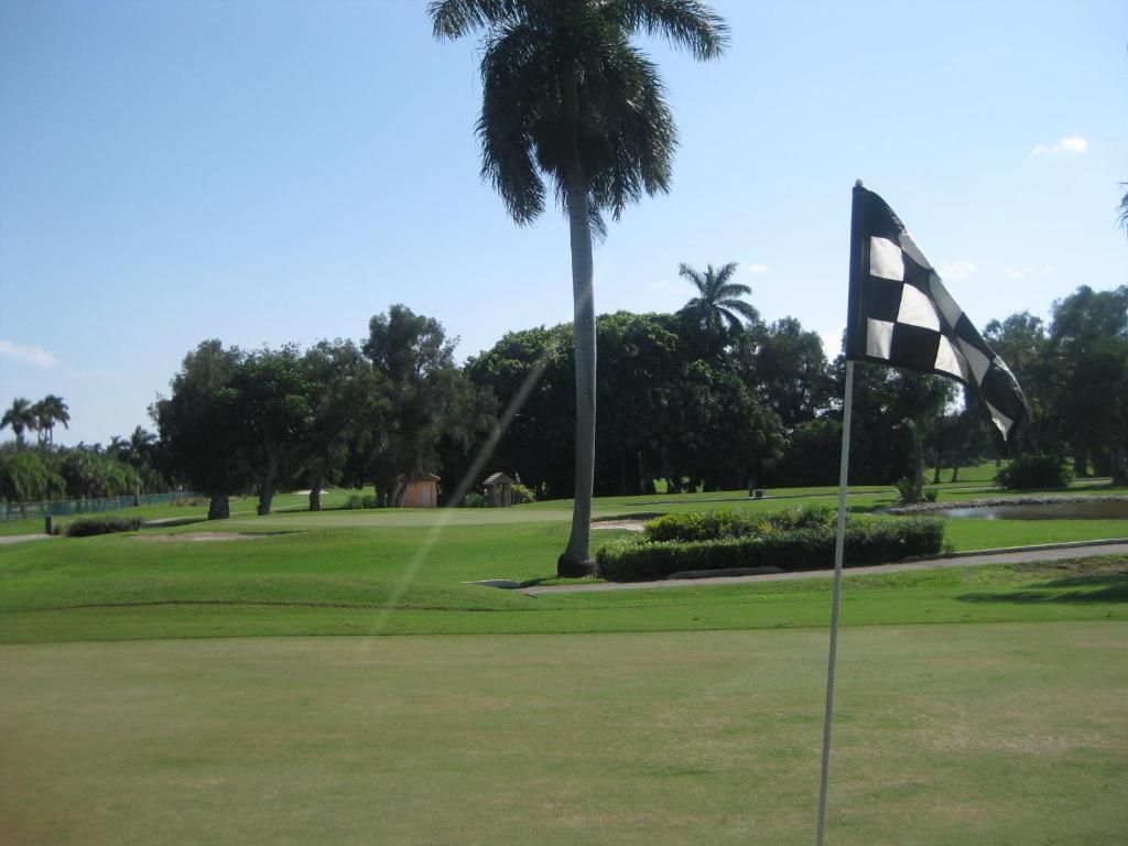 Hollywood Beach Golf Resort Bagian luar foto