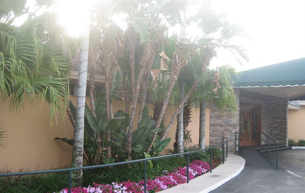 Hollywood Beach Golf Resort Bagian luar foto