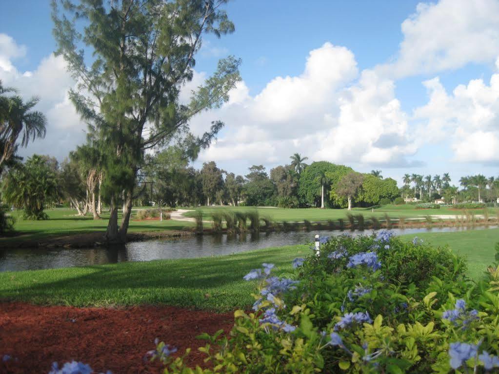 Hollywood Beach Golf Resort Bagian luar foto